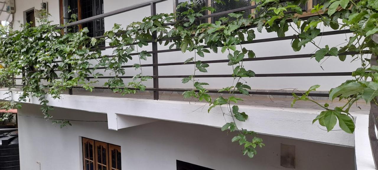 Le Farmhouse Munnar Anachal Ngoại thất bức ảnh